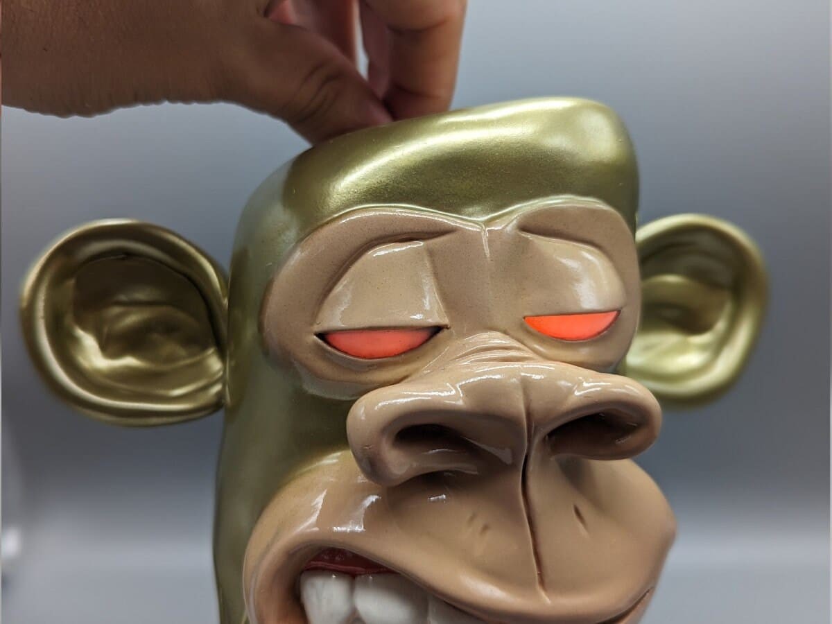 ape-homage-bored-ape-yacht-club-3749-statue-sculpture-6