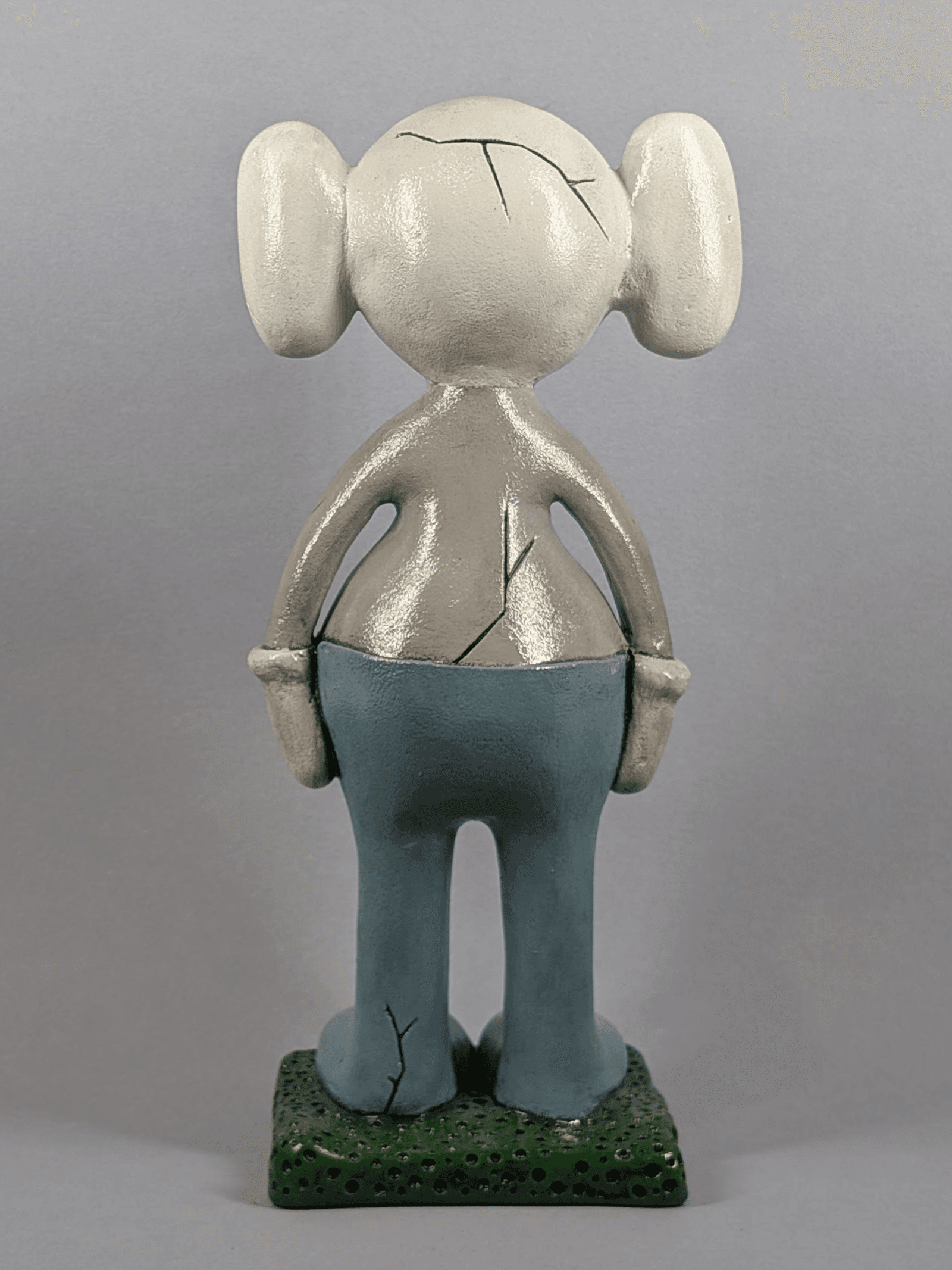 KAWS-002